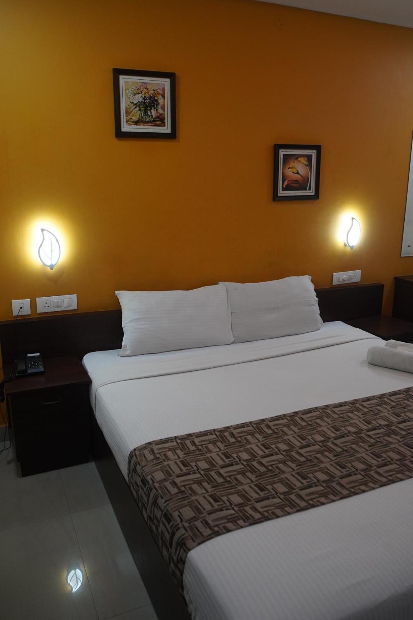 North Centre Hotel 3*