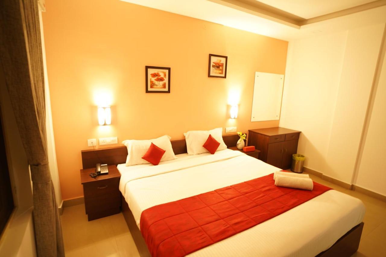 North Centre होटल Kochi
