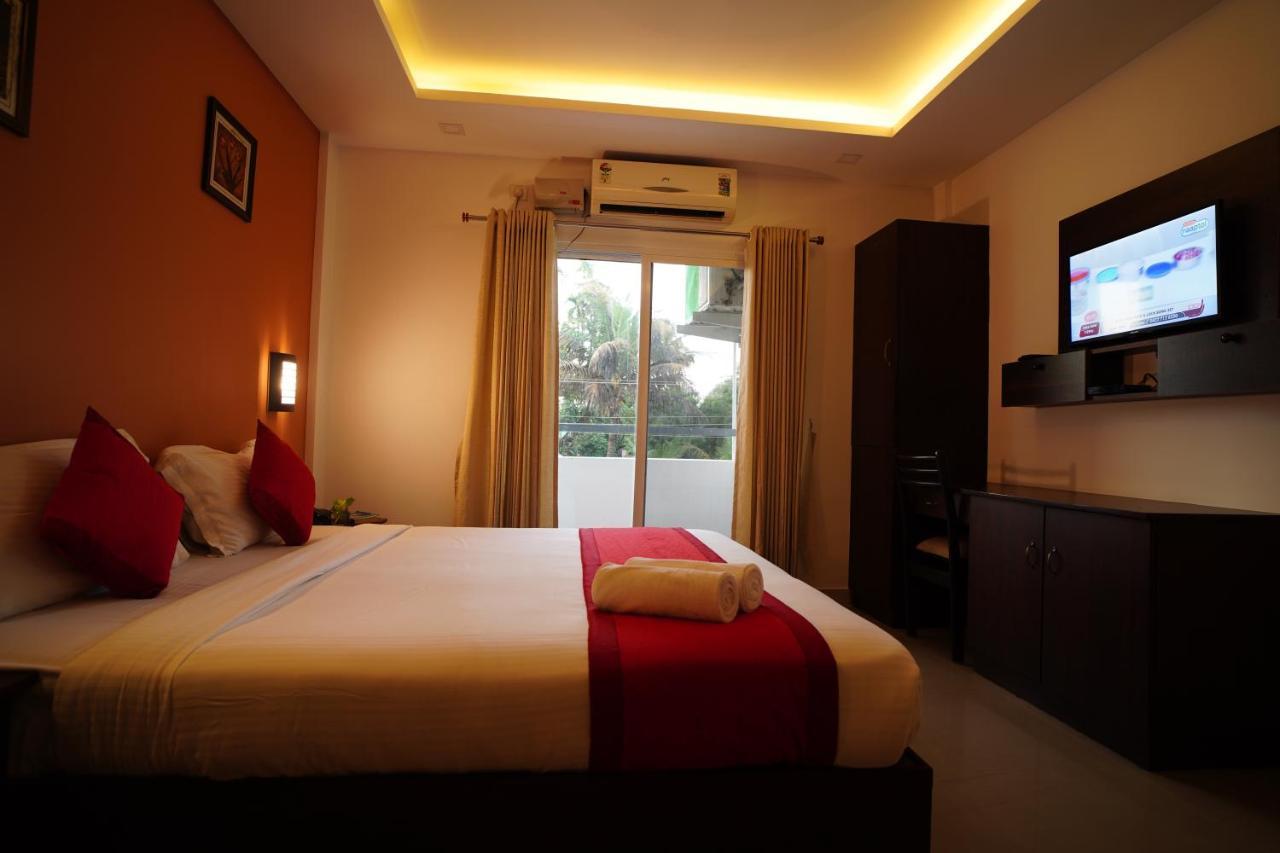 North Centre होटल Kochi